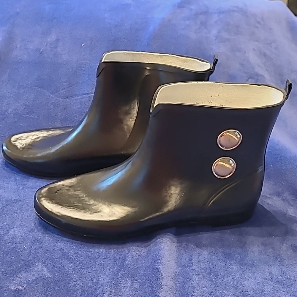 Merona sz 9 rain/wet weather ankle boots